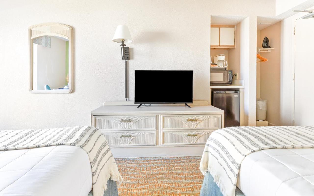 Sandcastle Oceanfront At The Pavilion 3* Myrtle Beach